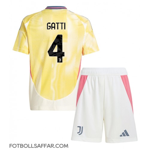 Juventus Federico Gatti #4 Bortadräkt Barn 2024-25 Kortärmad (+ Korta byxor)